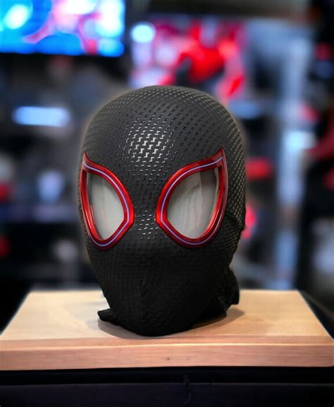 Maska Spider-Man Miles Morales: The Ultimate Gaming Experience for Superhero Fans