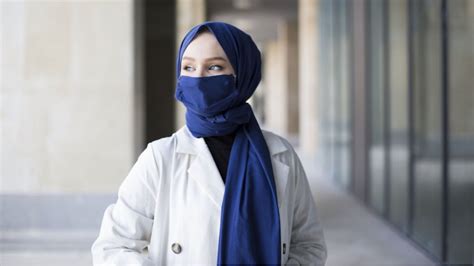 Maskeli şal Instagram.