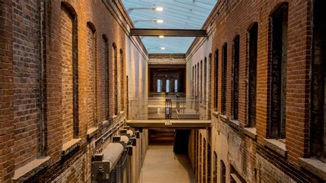 Mass moca museum. The mechanics of arrival at Mass MoCA, once you’ve got a ticket on your phone, are nearly painless.In the museum’s courtyard, under a tent set up beside Natalie Jeremijenko’s grove of upside ... 