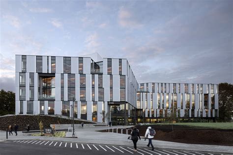 Massachusetts institute of technology federal credit union. Photo credit: Mingjia Chen out of frame is a student-edited platform supported by MIT Architecture. Mingjia Chen (M.Arch 2025) has begun their term as the out of frame Editor for 2022-23. 