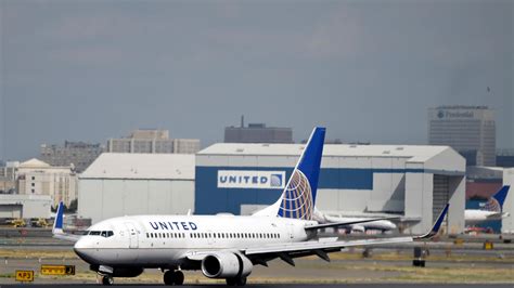 Massachusetts man indicted on charges of trying to open jet’s door, attacking crew on United flight