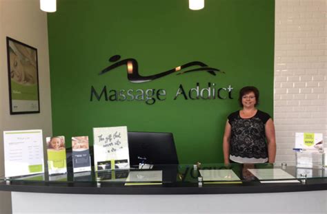 The Massage Addict clinic in Regina is just one of the many clinics across the country providing massage therapy , chiropractic care, custom orthotics, acupuncture, and reflexology treatments to help clients with stress, pain, overall muscle and joint tension. Our modern, clean, and fully-equipped clinic is conveniently located in 2535 Quance ... . 