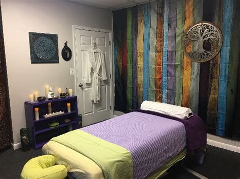 Massage annapolis. What are people saying about day spas in Annapolis, MD? This is a review for day spas in Annapolis, MD: "My best day spa experience by far! I spent 5 relaxing hours at the Sadona Spa--a massage, facial, mani-pedi, and haircut--and couldn't be happier. The surroundings were comfortable, stylish, and spotless. 