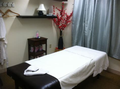 Massage boston ma. Find and book highly rated professional massage therapists, reflexologists and bodyworkers near you Book the perfect massage near Boston today on MassageBook. View photos, read reviews, and check availability to ensure high-quality massage sessions. 