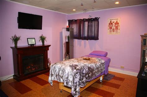 Massage durham. MASSAGE THERAPY IN Durham NC · Improved Blood Flow. There is also an improvement in the flow of lymph fluid which is responsible for carrying metabolic waste ... 