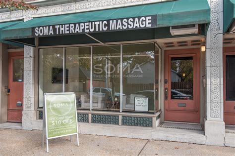Massage st louis mo. Every time I give my girlfriend a back massage, I kind of give up early because my arms get tired and I'm not sure if I'm doing it right. I'd like to get better at... 