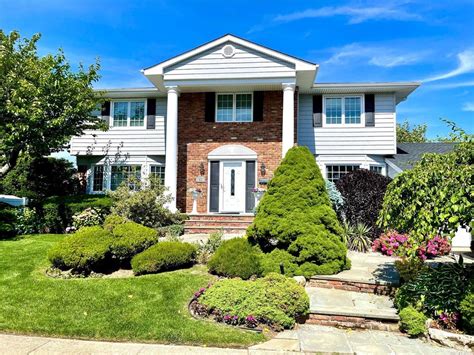 Massapequa park homes for sale. 155 Fillmore Street, Massapequa Park, NY 11762 is currently not for sale. The -- sqft single family home is a 3 beds, 2 baths property. This home was built in 1960 and last sold on 2023-09-18 for $629,000. View more property details, sales history, and Zestimate data on Zillow. 