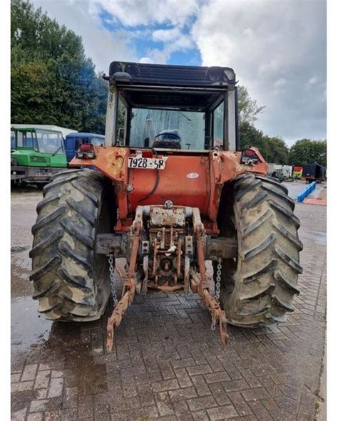 Massey Ferguson 2680 Ciągnik rolniczy - TrucksNL