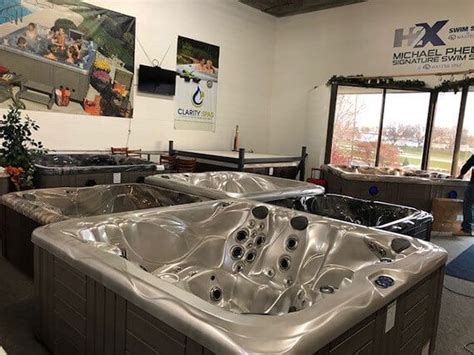Master Spas hot tub dealers in Milwaukee, WI bring you an innovative range of hot tubs, repairs & services. Check out a spa from Master Spas of Milwaukee today.. 