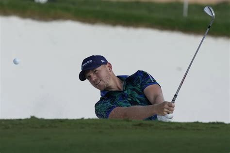 Matt Wallace birdies every hole on back 9 in Dubai and matches European tour best