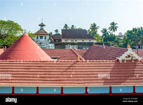 Mattanchery jewish synagogue, Kerala - vymaps.com