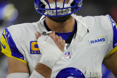 Matthew Stafford’s injured thumb could be a major blow to Rams’ faint hopes of contending this year