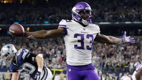 Sep 7, 2019 · Matthew Berry, ESPN Senior Writer Sep 7, 2019, 11:00 PM. ... As the fantasy football regular season begins, here are my updated rankings, by position, and a top 200. 2019 Fantasy Football Rankings..