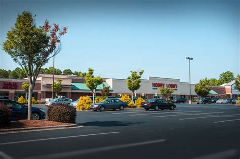 Matthews corner shopping center. 191,664 SF community shopping center ideally located at the intersection of US-74 (57,000 VPD) and Matthews Township Pkwy (NC-51) within the southeast Charlotte MSA. Nationally recognized anchor tenants Marshalls, Ollie's, Hobby Lobby and Academy Sports. Benefits from over $169,000 people within a 5 mile radius, earning over $100,000 annually. 