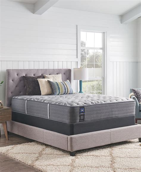 Mattress macys. Beautyrest Black. Hybrid LX-Class 13.5" Firm Mattress- King. $3,399.00. Sale $3,099.00. Free Delivery at $787. $200 Mail-in gift card. Buy King Hybrid Mattresses at Macys.com. Browse our great prices & discounts on the best mattresses. Free … 
