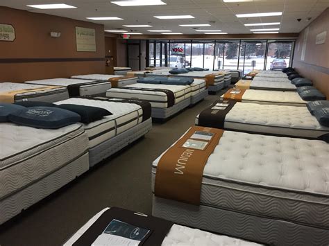 Mattress mart. 4 Receive a $300 Instant Gift with purchase of select mattresses in store or online. Must apply promotional code INSTANTGIFT in cart at checkout to redeem online offer. Purchase select Tempur-Pedic mattresses and receive a $300 Instant Gift or purchase select Stearns & Foster or Sealy Hybrid mattresses and receive a $200 Instant Gift. 