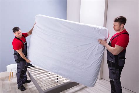 Mattress removal. The standard queen-size bed mattress is 60 inches wide. It is a mid-size bed suitable for two people. However, it does not give as much individual space to each person as a twin be... 