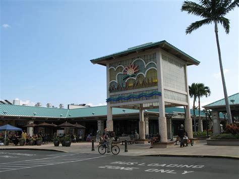 Maui mall. Shop the brands you love at the best shopping mall in Ka'anapali. Visit Whalers Village on Maui for shopping, dining, and entertainment activities. Plus, check out our fun events like ukulele lessons, hula shows, live music, and more, adjacent to … 