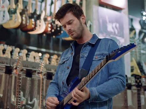 Mavi ses getirir MediaCat.