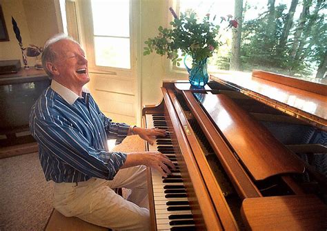 Max Morath, Colorado native and renown ragtime pianist, dies at 96