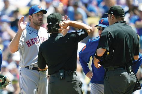 Max Scherzer ejected for sticky stuff after umpire check