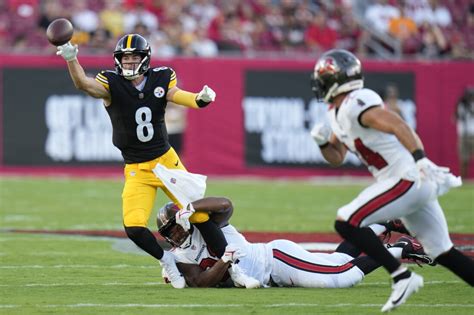 Mayfield takes another step to follow Brady in the Buccaneers’ 27-17 preseason loss to the Steelers