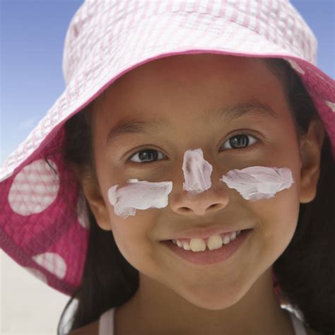 Mayo Clinic Minute: Sunscreen has a shelf life and other facts to know