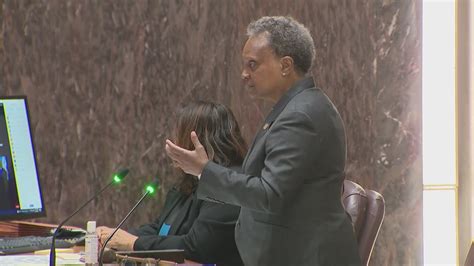 Mayor Lightfoot presides over final scheduled Chicago City Council meeting