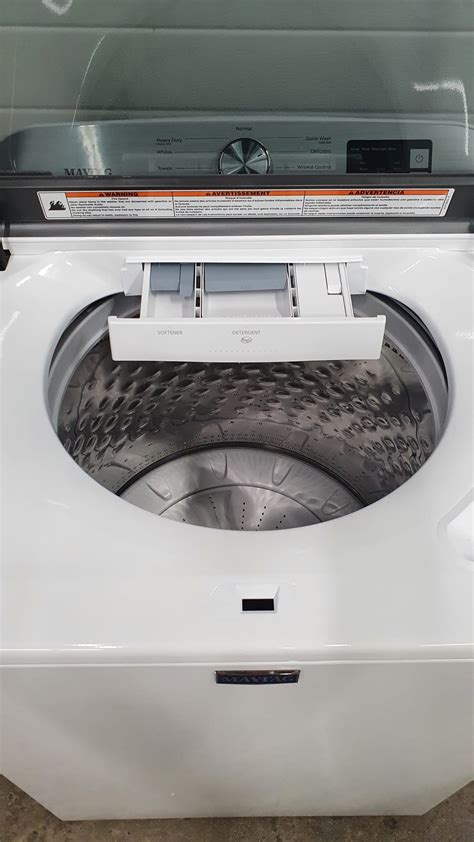 Maytag mvw6200kw2. Step 4: Load Top Load Washer. Load hard-to-move bulky items first for better interaction with the agitator or impeller. Throw items in loose heaps evenly around the agitator or impeller so they have room to move. When washing bulky single items like a rug, winter jacket or a heavy denim jacket add a few extra items around the tub to balance … 