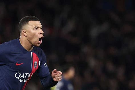 Mbappé gives PSG glimmer of hope he might stay