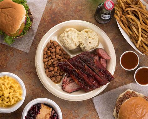 McKenzie’s BBQ – Montgomery Lake Conroe Texas