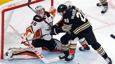 McTavish scores in OT as Ducks hand Bruins their first loss of the season with a 4-3 victory