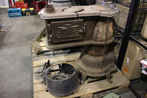 Mcclary's antique. Antique Great Western Cast Iron Wood Burning Parlor Stove. $280. ... McClary's Antique Gas Stove. $750. Vancouver smooth top stove top & burners. $225 ... 