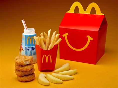 Mcdonalds when does lunch start. The McDonald brothers were the first to develop the concept of a restaurant with a menu of items customers could order that would be the same regardless of the restaurant. Fast-for... 