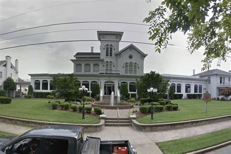 Mcfarland funeral home owensboro ky. Charles A. McFarland, 47, of Owensboro, gained his wings Monday, March 8th, 2021 at the University of Louisville Jewish Hospital in Louisville, KY. He was born in Daviess County on January 2, 1974, to 