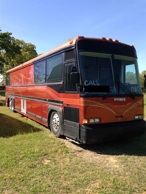 This 2001 MCI F3500 Bus Conversion was purchased used from MCI 1 year ago by the current owner. The owner has made only 2 trips out west and put approximately 5,000 miles on it since it was purchased. It currently only has 55,433 miles. The motorcoach is powered by a Detroit Diesel 50 engine. It has 3 roof-mounted air conditioning/heat pump .... 