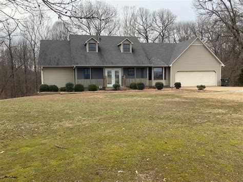 Mckenzie tn homes for sale. Mc Kenzie, TN Homes for Sale / 23. $350,000 3 Beds; 1.5 Baths; 2,099 Sq Ft; 16265 Highland Dr, Mc Kenzie, TN 38201. Appealing 3 bed, 1 ½ bath home on 1.1 acres. Well-built and maintained, this brick property features hardwood and tile flooring, a cozy gas log fireplace in the living room, den, and granite countertops and stainless steel ... 
