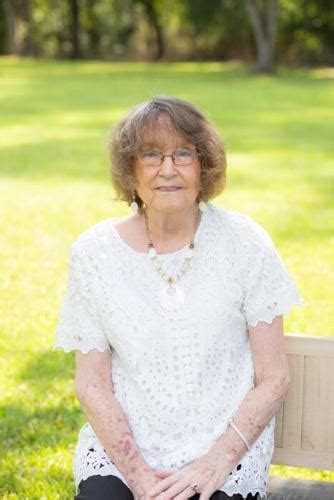 Mcleighton funeral service roberta obituaries.  Serving the community with compassi...