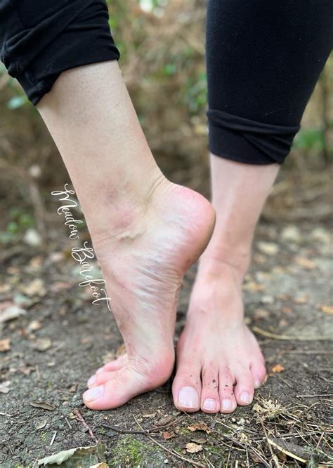Meadowbarefoot Leaks XXX 🍑