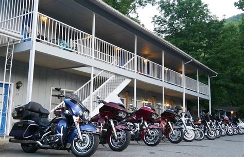 Meadowlark motel maggie valley. The Rattler You’ve ridden the Dragon, now ride the best. Ride 209 The Rattler, Located just outside of Hot Springs, NC, it twists and turns all the way to Lake Junaluska , NC. Traveling thru the Pisgah National forest and […] 