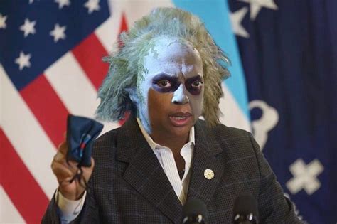 Mean Lori Lightfoot Beetlejuice memes go viral as Chicago mayor conc…