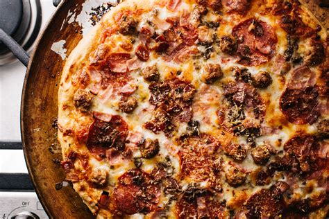 Meatlovers pizza. The Ultimate Meat-Lovers Pizza Recipe makes 1 pizza prep time: 15 minutes cook time: 15 minutes total time: 30 minutes. 1 ball of no-knead pizza dough. 1/3 – 1/2 cup pizza sauce, depending on how saucy … 