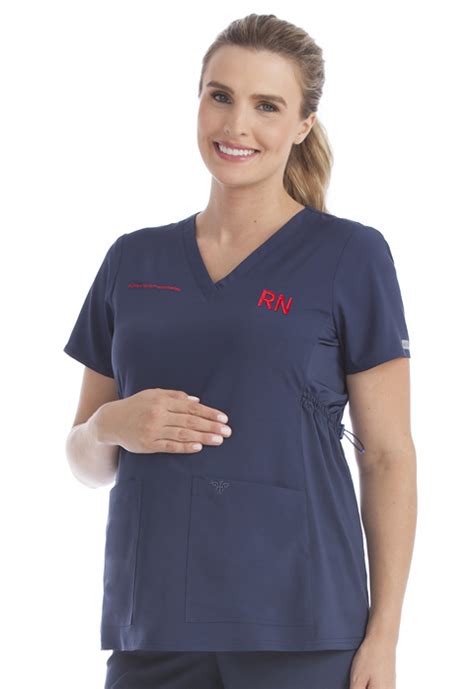 Med Couture fashion scrubs for women fit guide. Offering extended sizes petite through 3xl.. 