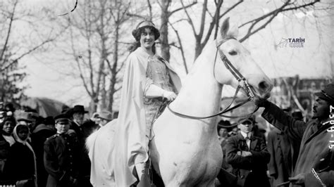 Medeni Halı ve Koltuk Yıkama