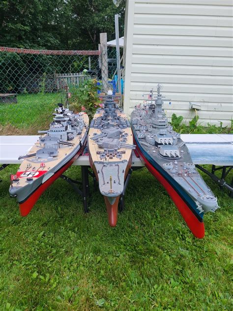 Media R/C Warship Combat