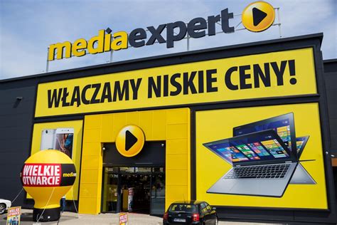 Media expert. Media Expert electronic stores offer the latest in home appliance/consumer electronics, as well as laptops, tablets, smartphones and photographic equipment. Selected stores also carry bicycles, scooters, quads, power tools, leisure equipment and gardening tools. In 2012, the chain launched its online sales channel. 