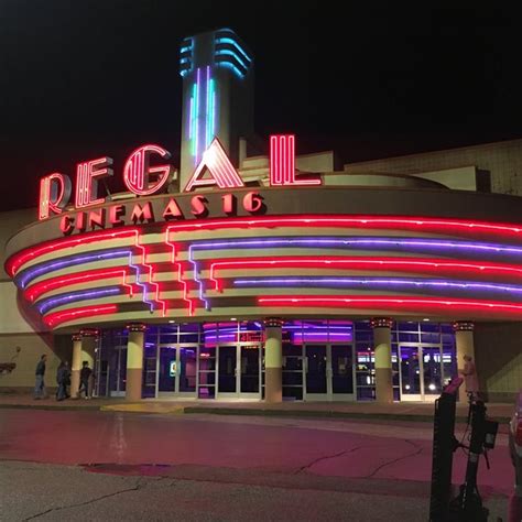 Regal Medina. Read Reviews | Rate Theater. 200 West Reagan Pkwy, Medina, OH, 44256. 844-462-7342 View Map. Theaters Nearby. All Showtimes. Filters: Regular. Showtimes and Ticketing powered by.