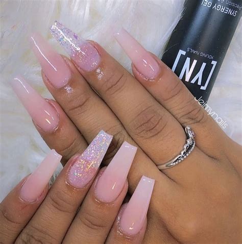 Medium cute nails. To make homemade nail polish remover, simply mix equal parts lemon juice and vinegar together. To use the nail polish remover, dip a cotton ball into the mixture and then press it onto your polished nail. You need a medium bowl, cotton ball... 