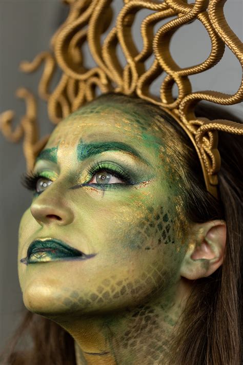 Medusa makeup. Sep 8, 2021 · The Medusa Makeup Tutorial teaches you how to get a Goddess Medusa makeup look with glam rock details that will stand out at any Halloween or costume party. 