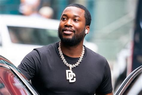 The estimated net worth of Meek Mill is $20 Million. He is also serving in some charity organizations and helping youngsters with their education. He also distributed an estimated 40,000 backpacks to the youngsters.. 
